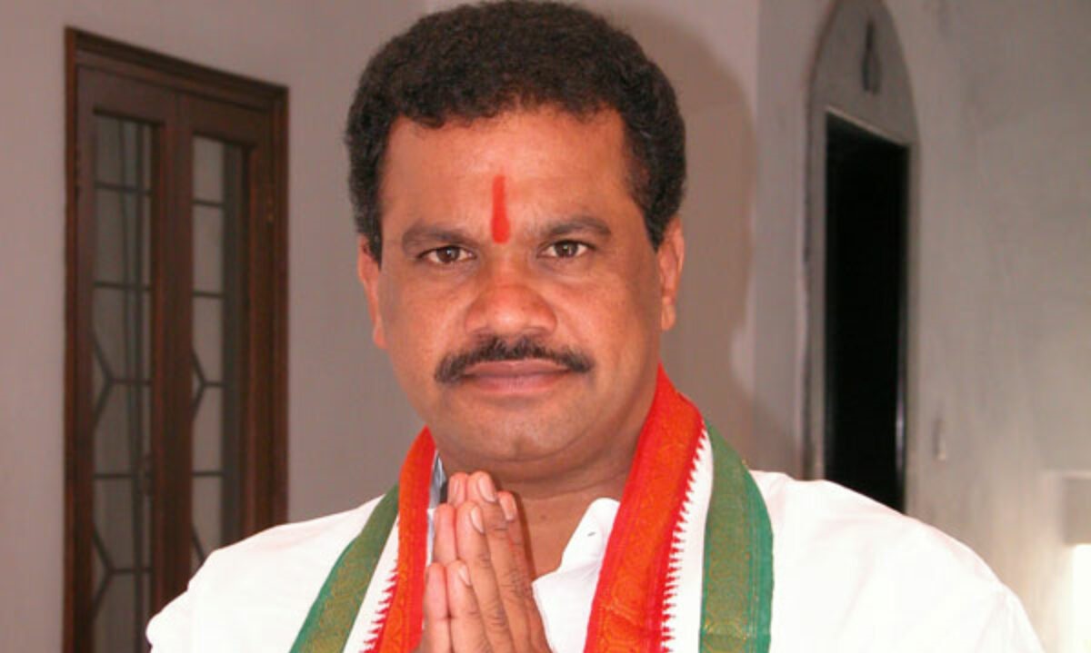 Munugode By-Poll: మేఘాల్లో తేలిపోతున్న టీఆర్ఎస్.! దారుణంగా నష్టపోయిన ‘కోమటిరెడ్డి’.!