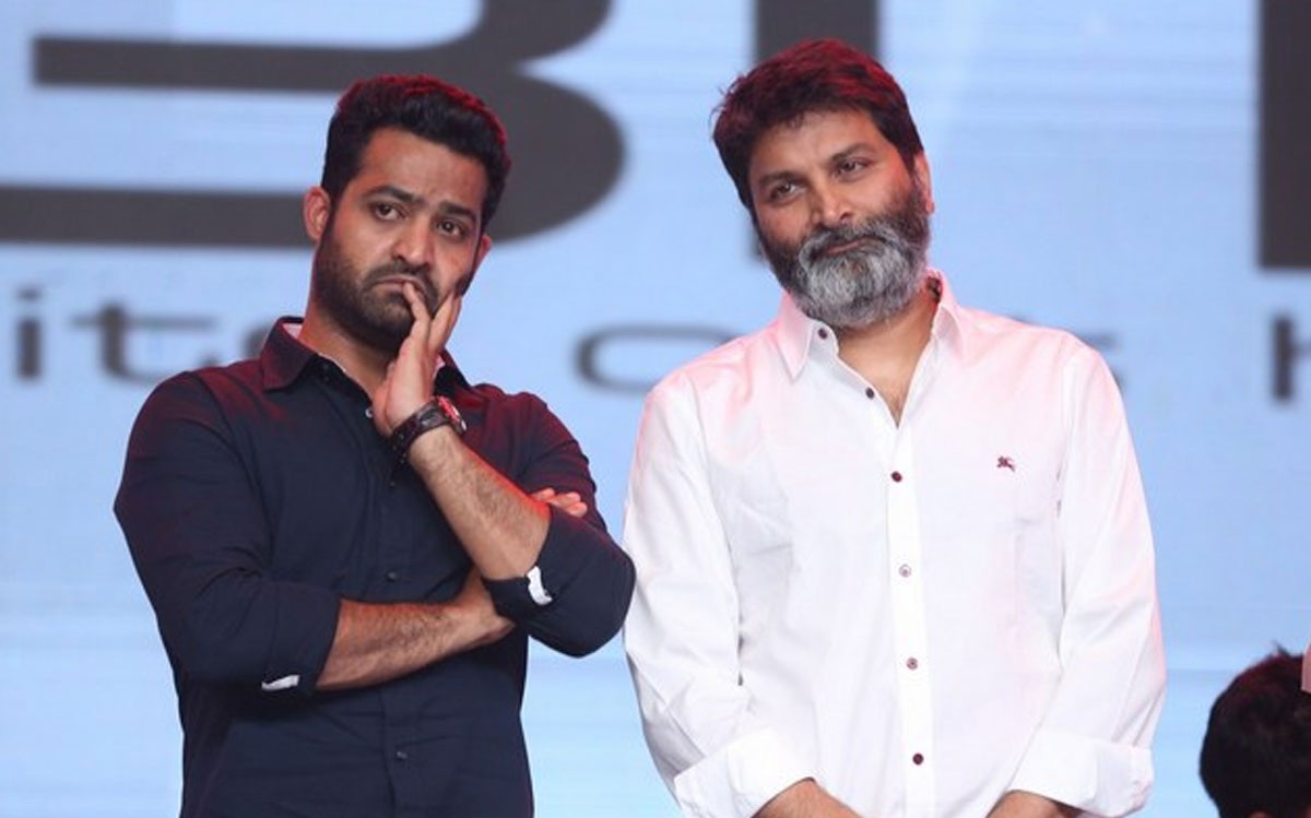 త్రివిక్రమ్ సాయం కోరుతున్న యంగ్ టైగర్ ఎన్టీయార్.!