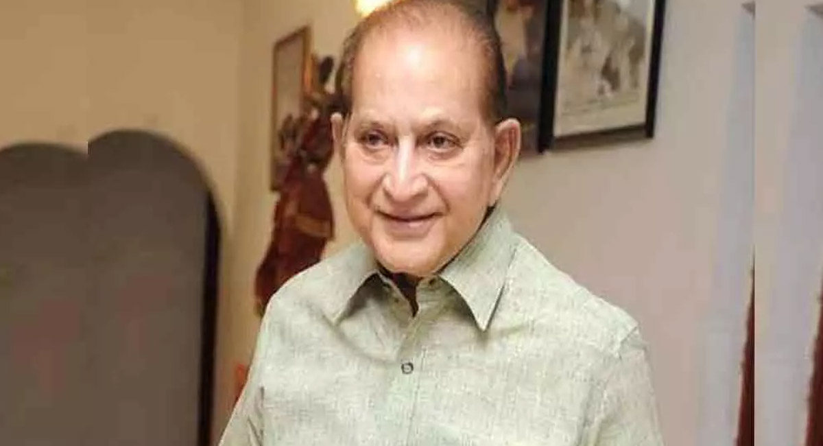 24 గంటల వరకు ఏం చెప్పలేం.. కృష్ణ ఆరోగ్య పరిస్థితి పై హెల్త్ బులిటెన్ విడుదల చేసిన వైద్యులు!