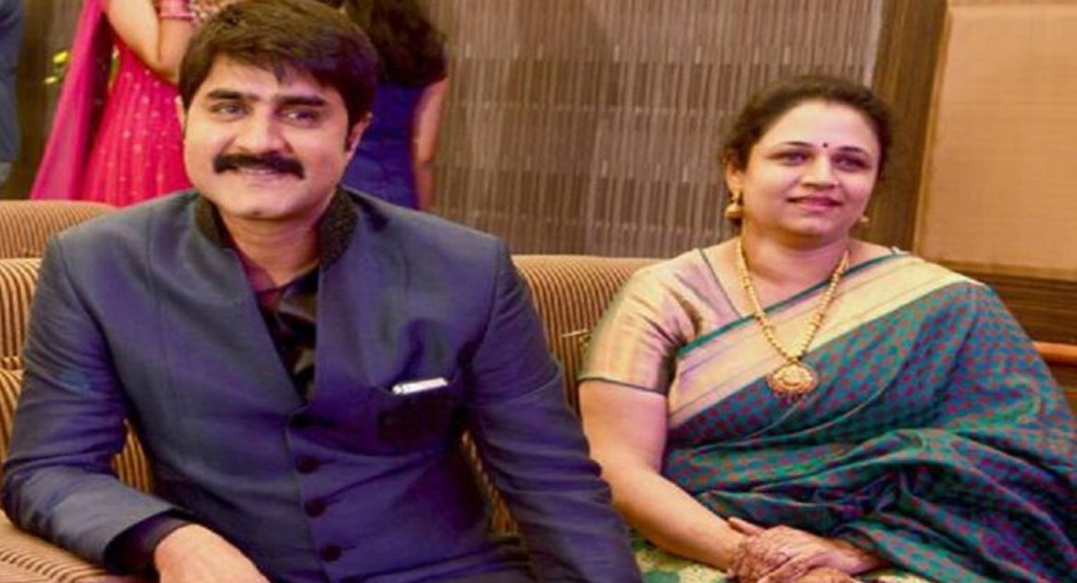 విడాకుల వార్తలపై స్పందించిన శ్రీకాంత్… ఆ వార్తలకు చెక్ పెట్టినట్లేనా?