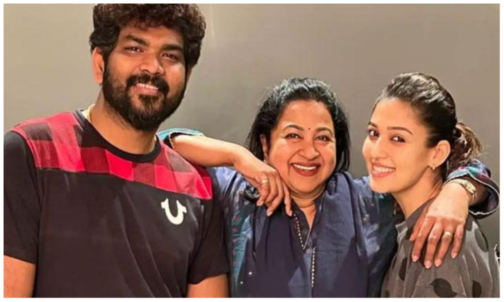 నయన్, విగ్నేష్ ఇంటికి వెళ్లిన రాధిక శరత్ కుమార్.. అందుకోసమేనా?