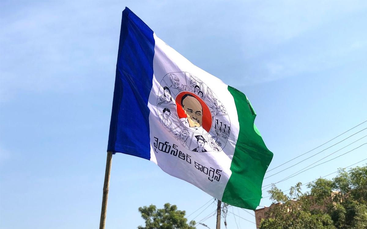 చంపేస్తామంటూ రాజకీయాలా.? వైసీపీని పాతరేస్తున్న సొంత పార్టీ నేతలు.!