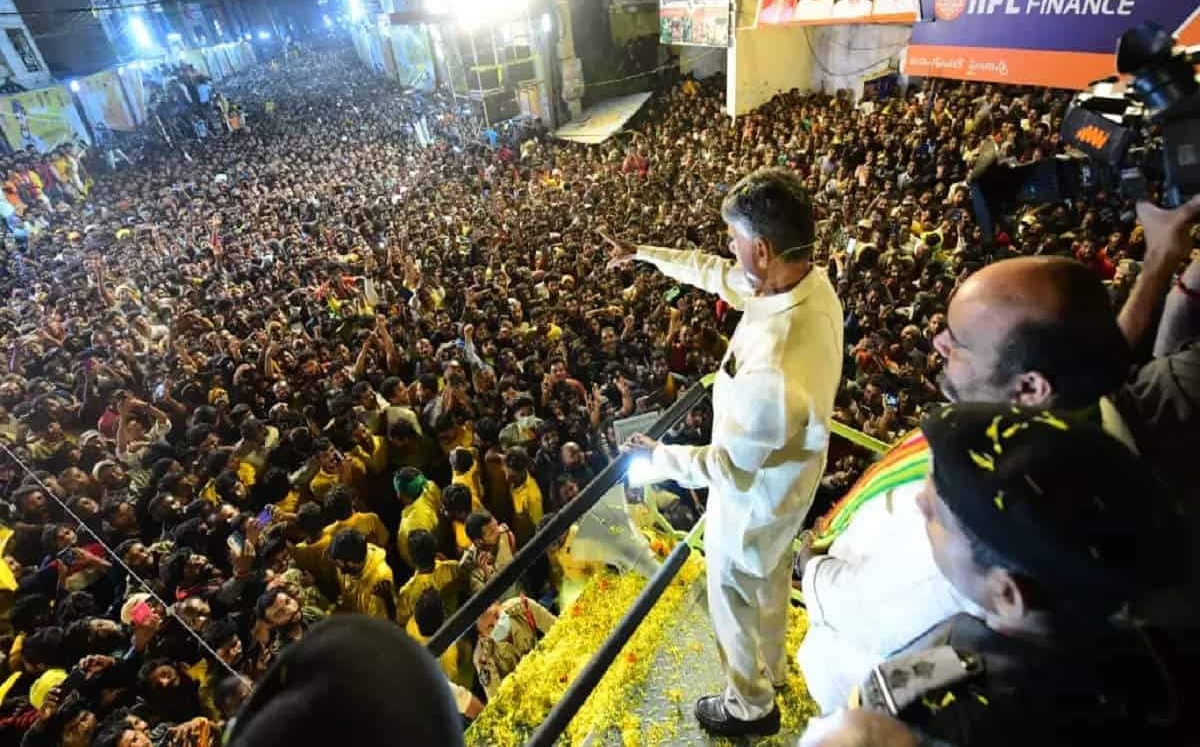 చంద్రబాబు సభ.. 8 మంది మృతి.! రాజకీయ హత్యలేనా.?