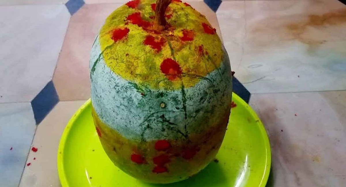 ఇంటి ముందు దిష్టి గుమ్మడికాయ వేలాడతీయటానికి పాటించవలసిన నియమాలు..?