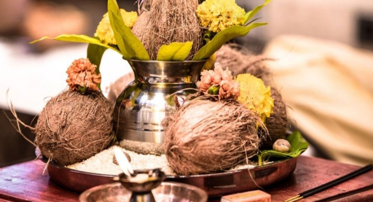 పూజ తర్వాత కలశంపై పెట్టిన కొబ్బరికాయ  ఏం చేయాలో తెలుసా?