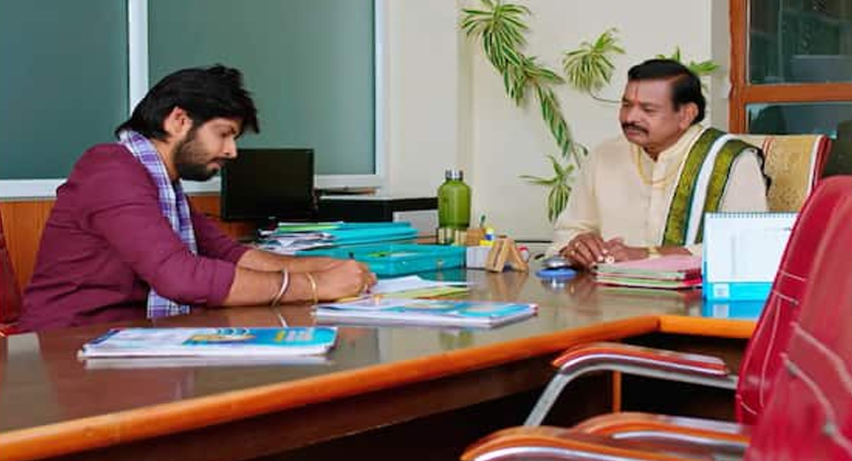 అఖిల్ కోసం ఇంటి కాగితాలు తాకట్టు పెట్టిన రామా…. మరోసారి ఇబ్బందులు తప్పవా?