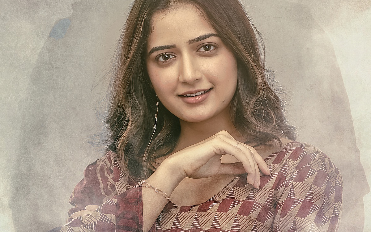 క‌ళ్యాణ్ రామ్ ‘అమిగోస్’ చిత్రంలో హీరోయిన్‌గా ఆషికా.. పోస్ట‌ర్ విడుద‌ల‌