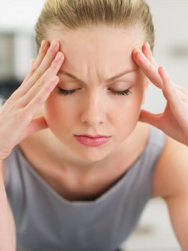 తరచూ తీవ్రమైన తలనొప్పి వేధిస్తోందా? కంగారు పడకుండా శాశ్వత పరిష్కారం కోసం ఇలా చేయండి!