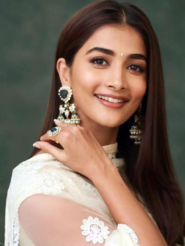 Pooja Hegde Feels Insecure With That Heroine