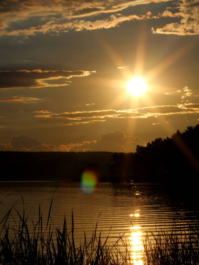 సాయంత్రం 6 తర్వాత ఈ వస్తువులను కొంటే శని ప్రభావం తప్పదు!