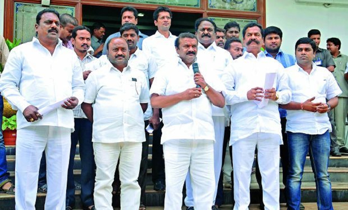 మాజీ టీడీపీ నేతలు తిరిగి టీడీపీలోకి దూకేయనున్నారా.?