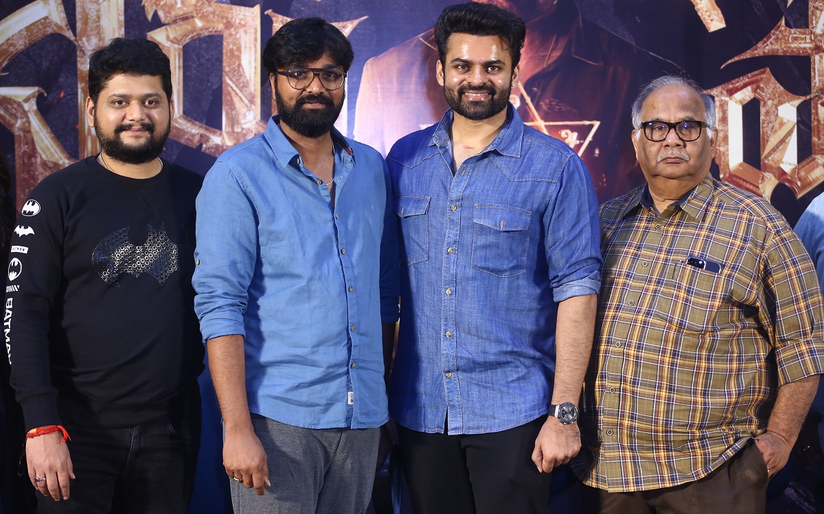 కాస్ట్లీ గిఫ్ట్ అందుకున్న యంగ్ డైరెక్టర్.!