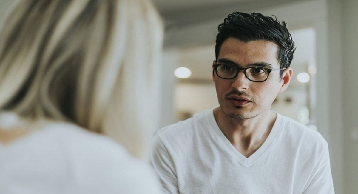 మీ లైఫ్ పార్టనర్ లో ఈ లక్షణాలు ఉంటే తను పోసిసివ్ అని చెప్పవచ్చు!