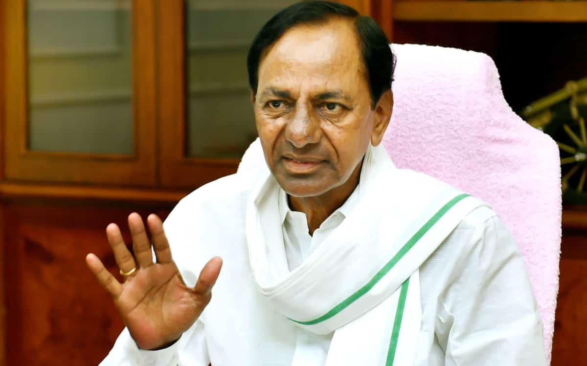 కేసీఆర్ ఆర్థిక సాయం వెనుక అసలు కథ ఇదే.. అందుకే సాయం చేశారా?