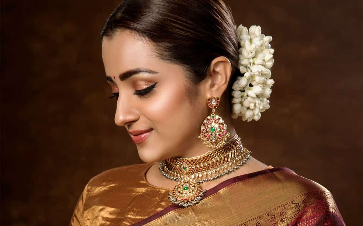 త్రిష పొలిటికల్ బాట పట్టనుందా?!