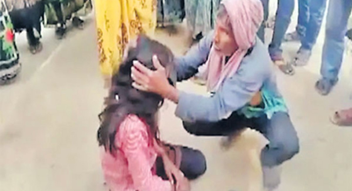 మధ్యాహ్న భోజనం తిని అస్వస్థతకు గురైన విద్యార్థులు.. దయ్యం పట్టిందంటూ మాంత్రికుడి పిలిపించిన ఉపాధ్యాయులు..?