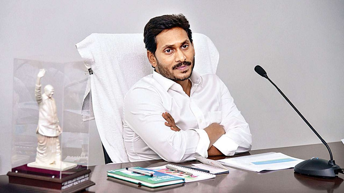 వైఎస్సార్సీపీలో గర్జనల గందరగోళం.