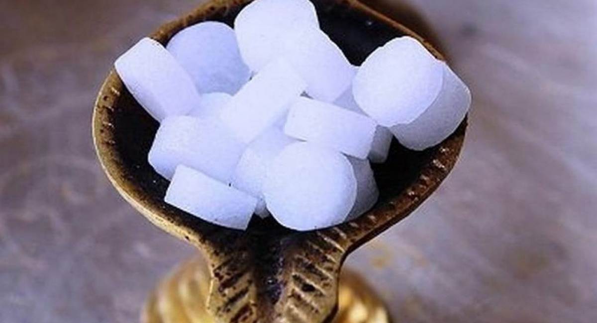 కర్పూరంతో ఇలా చేస్తే చిటికెలో ఈ సమస్యలన్నీ మటుమాయం?