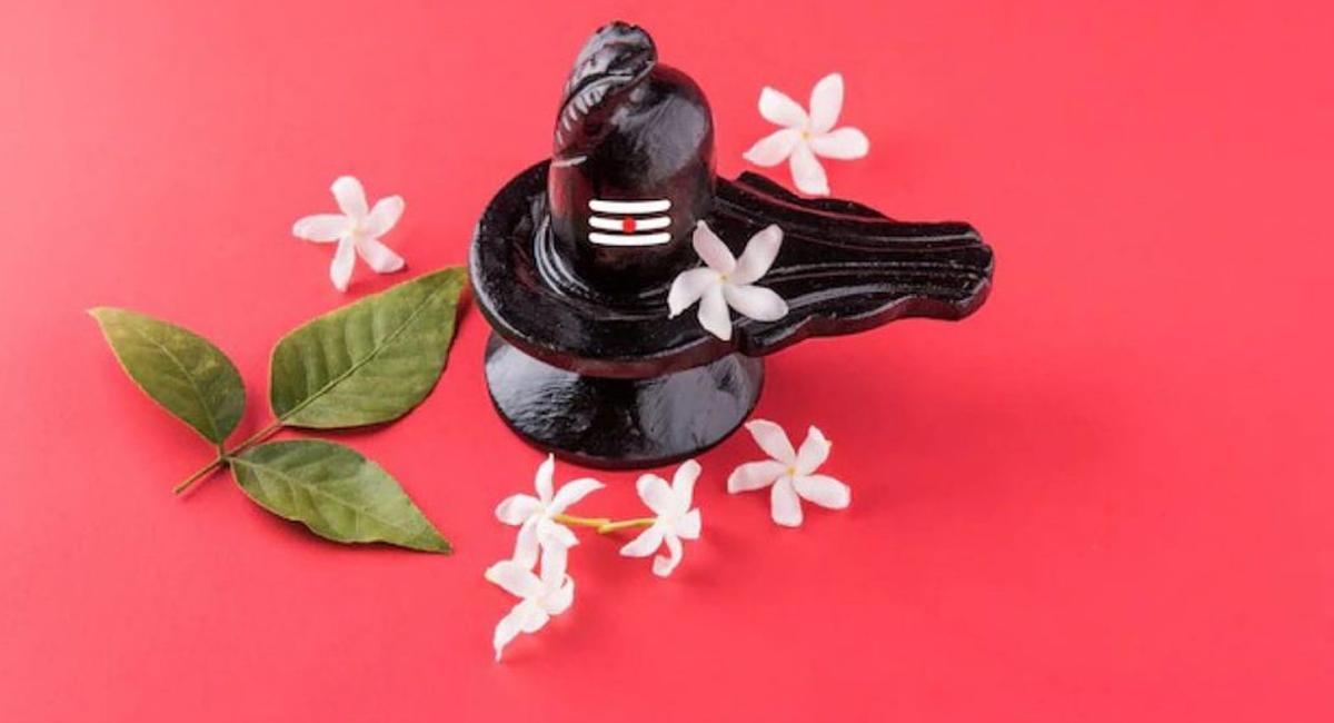 మహాశివరాత్రి రోజున శివలింగానికి బిల్వపత్రం సమర్పించేటప్పుడు పాటించవలసిన నియమాలు..?