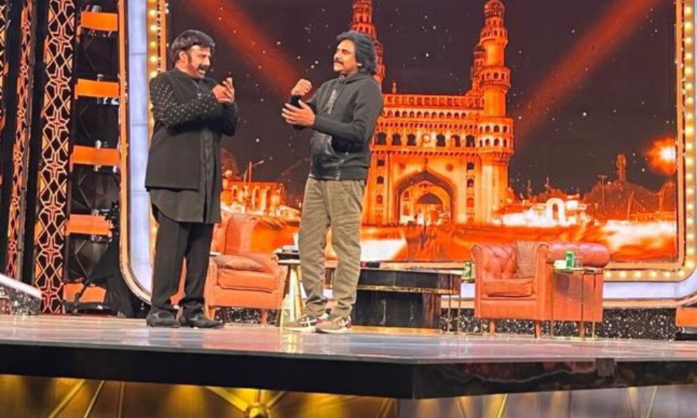 లేటెస్ట్ : తన షోలో పవన్ పై అదిరే సెటైర్ వేసిన బాలకృష్ణ.!