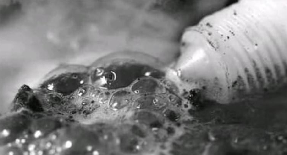 ఇంటికి లేట్ గా వచ్చిందని భార్యను ప్రశ్నించిన భర్త.. భార్య చేసిన పనికి అందరూ షాక్..?