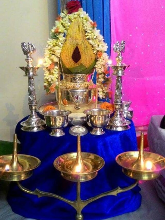 కలశంపై కొబ్బరికాయ ఉంచి ఎందుకు పూజ చేస్తారో తెలుసా..?