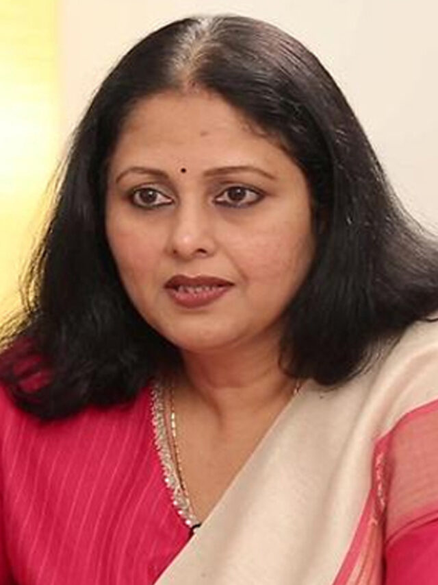 అతడు అందుకే ఫాలో అవుతున్నాడు.. మూడో పెళ్ళి పై క్లారిటీ ఇచ్చిన జయసుధ…?