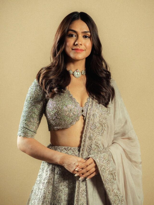 టాలీవుడ్ సీనియర్ హీరో సరసన మృనాల్ ఠాకూర్.?