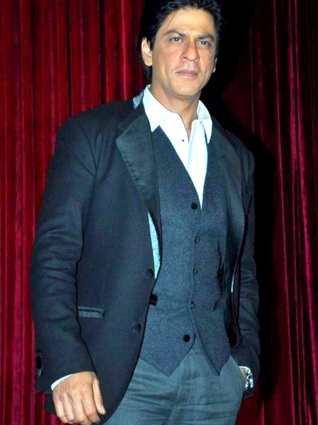 షారుఖ్ “పఠాన్” తో హిట్టు కొట్టాడా.?