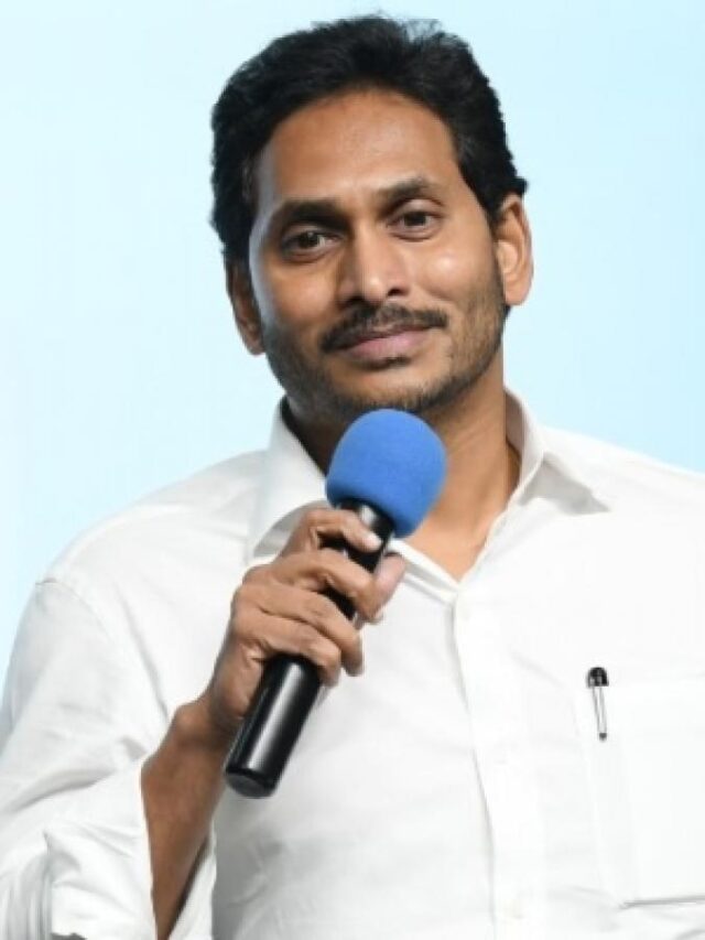 పవన్, లోకేష్.. ఇద్దిరికీ ఒకేసారి చెక్ పెట్టిన వైఎస్ జగన్.!