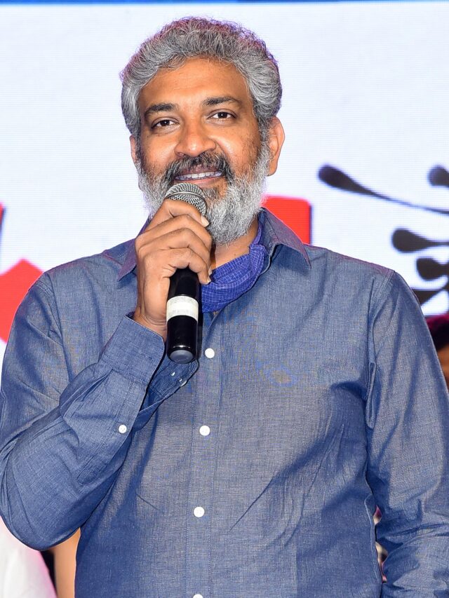 కనుబొమ్మలతో నటించే సత్తా ఆ హీరోకి ఉంది…టాలీవుడ్ హీరో పై ప్రశంసలు కురిపించిన జక్కన్న..?