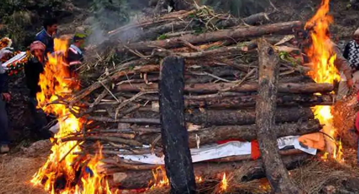 అంత్యక్రియలలో మహిళలు ఎందుకు పాల్గొనరు… పాల్గొనక పోవడానికి కారణం ఏంటో తెలుసా?