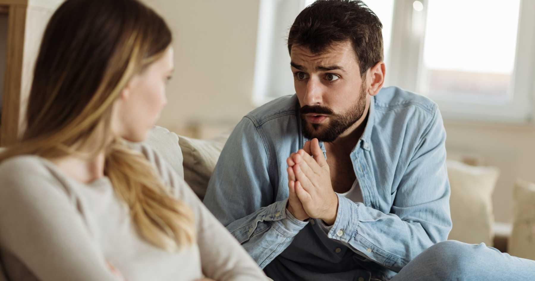 మీ భార్య మిమ్మల్ని దూరం పెడుతుందా… ఇలా ప్రయత్నించి చూడండి!