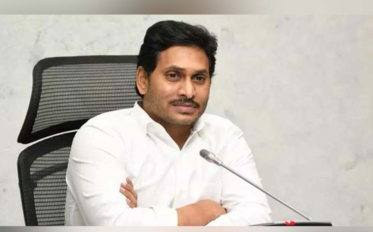 జగన్ కు ఇదేం ఖర్మ.. సొంత పార్టీ ఎమ్మెల్యేలు సీఎం మాట వినడం లేదా?