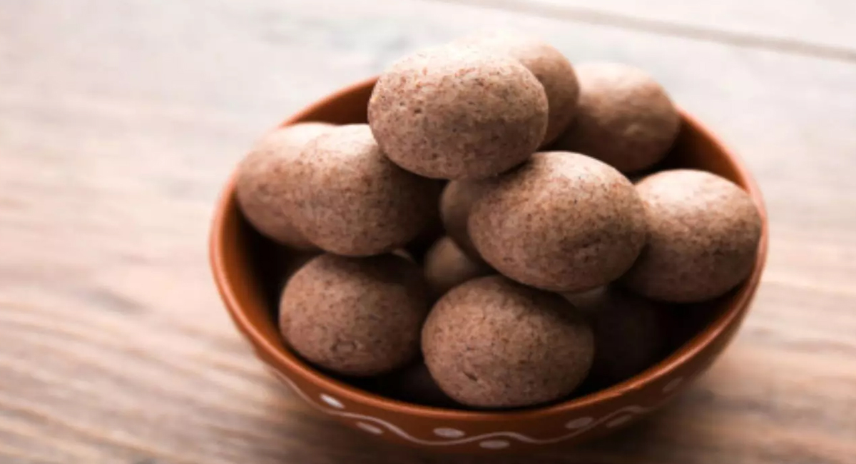 చలికాలంలో ఈ లడ్డు తింటే చాలు ఈ సీజన్ మొత్తం సంపూర్ణ ఆరోగ్యంగా ఉండొచ్చు తెలుసా?