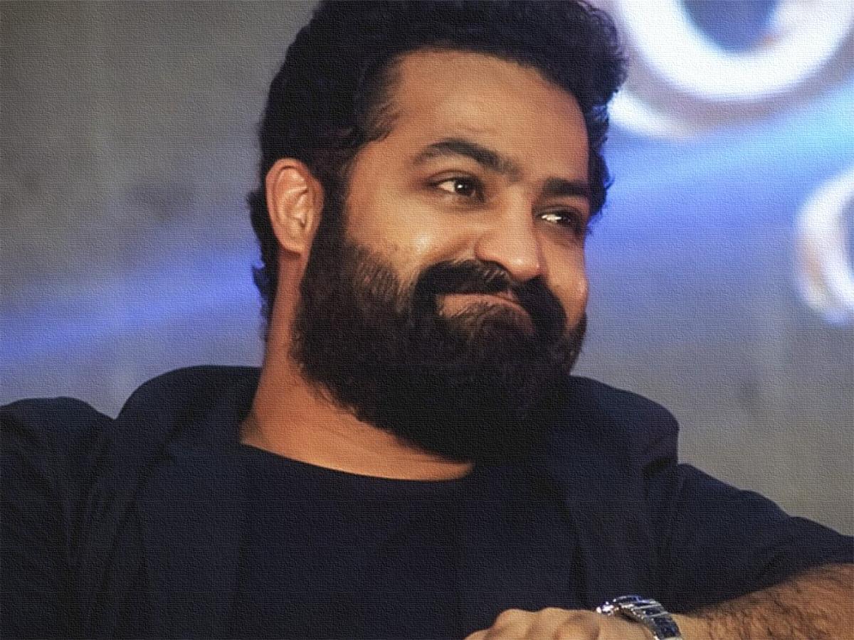 జూనియర్ ఎన్టీఆర్ పొలిటికల్ ఎంట్రీ.. భయంతోనే వాళ్లు అలా చెబుతున్నారా?