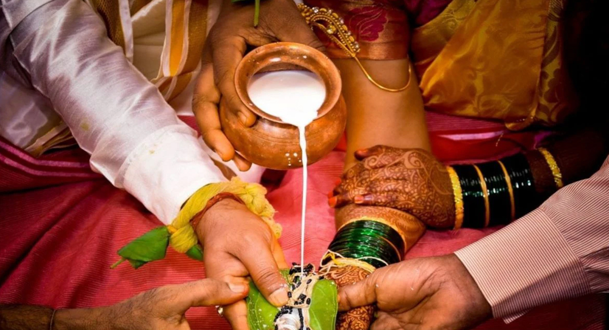 వివాహ సమయంలో కన్యాదాన ఆచారానికి గల అసలు అర్థం ఏమిటో తెలుసా..?