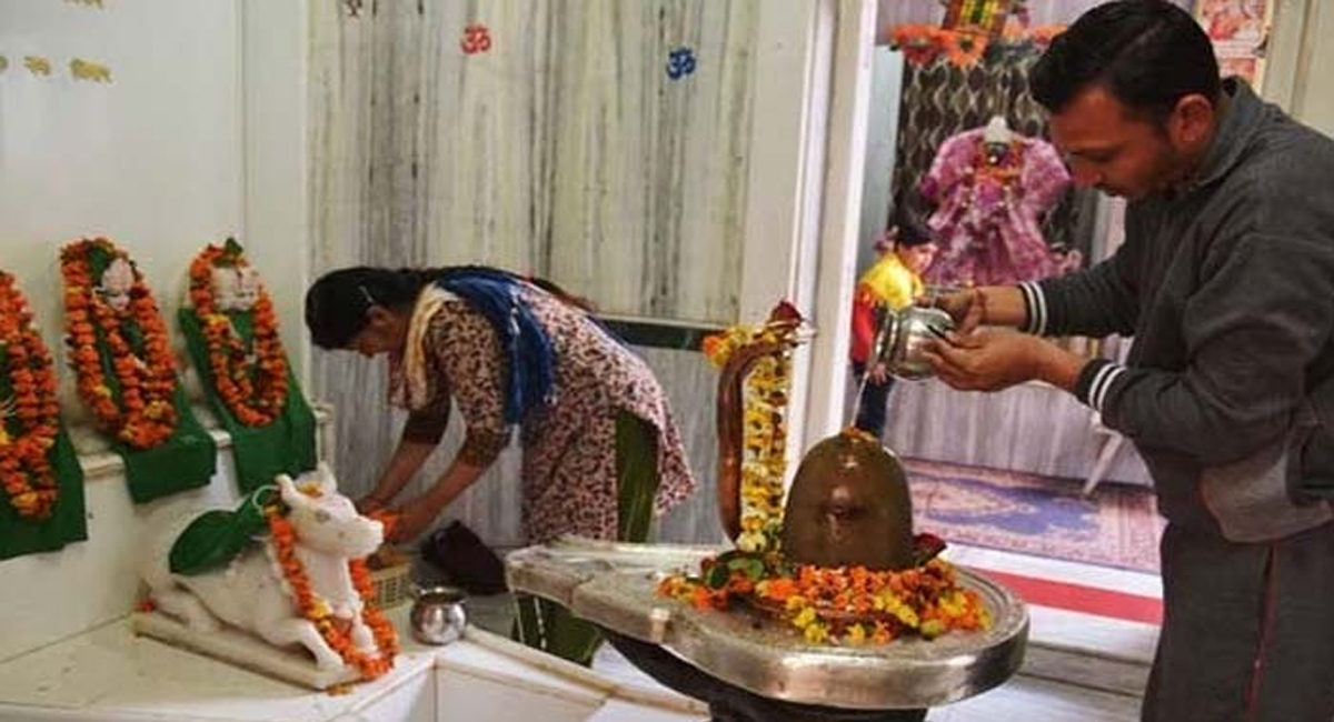 వివాహితులు తమ భర్త ఆయుషు కోసం  సోమావతి అమావాస్య రోజున ఈ పని చేయాలి…?