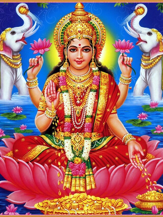 లక్ష్మీదేవి కటాక్షం పొందాలంటే ఇంటి ప్రధాన ద్వారం విషయంలో ఈ నియమాలు పాటించాలి…?