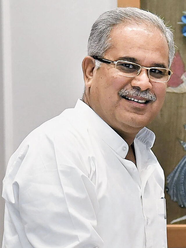 నిరుద్యోగులకు శుభవార్త చెప్పిన సీఎం…. ఇకపై నెల నెల నిరుద్యోగ భృతి!