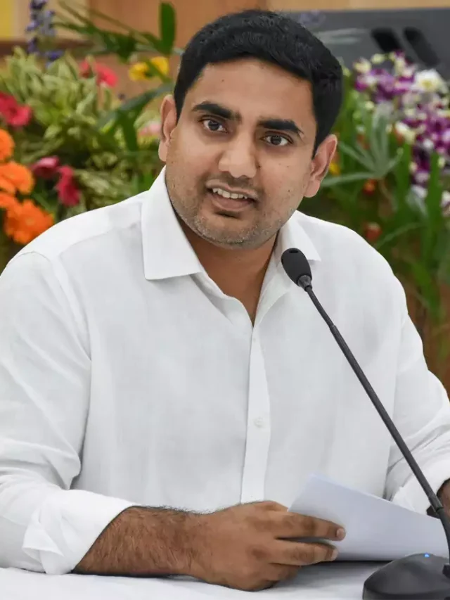 పార్టీ మారారు.. అద్భుతం.. శని వదిలిపోయింది.!