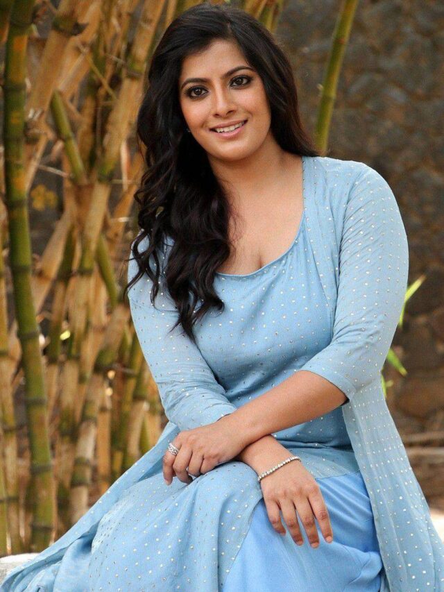 Star Actress Fires On Negative Reviews