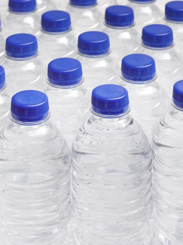 వాటర్ బాటిల్స్ మీద వంకర్లు ఉండటానికి గల అసలు కారణమేమిటో తెలుసా..?