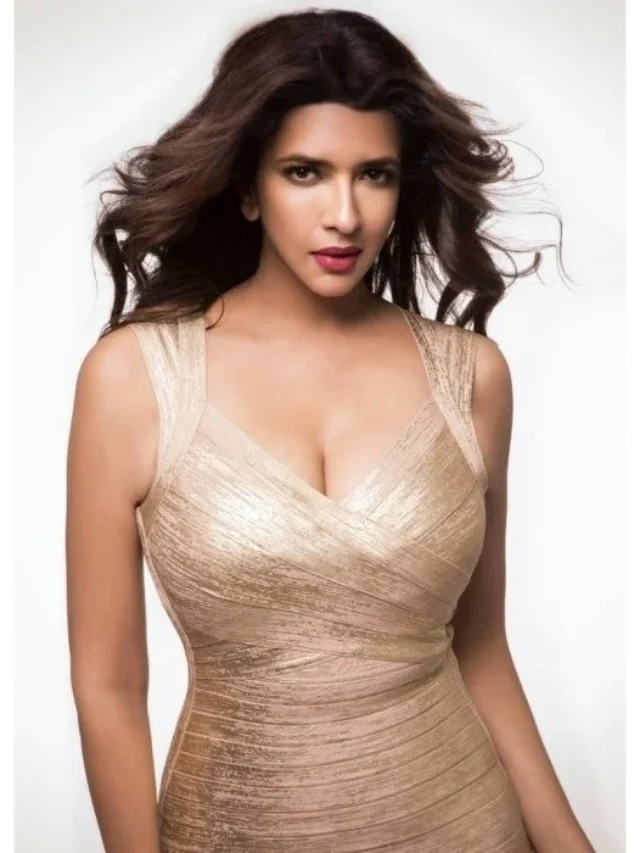 Kasturi Targets Manchu Lakshmi