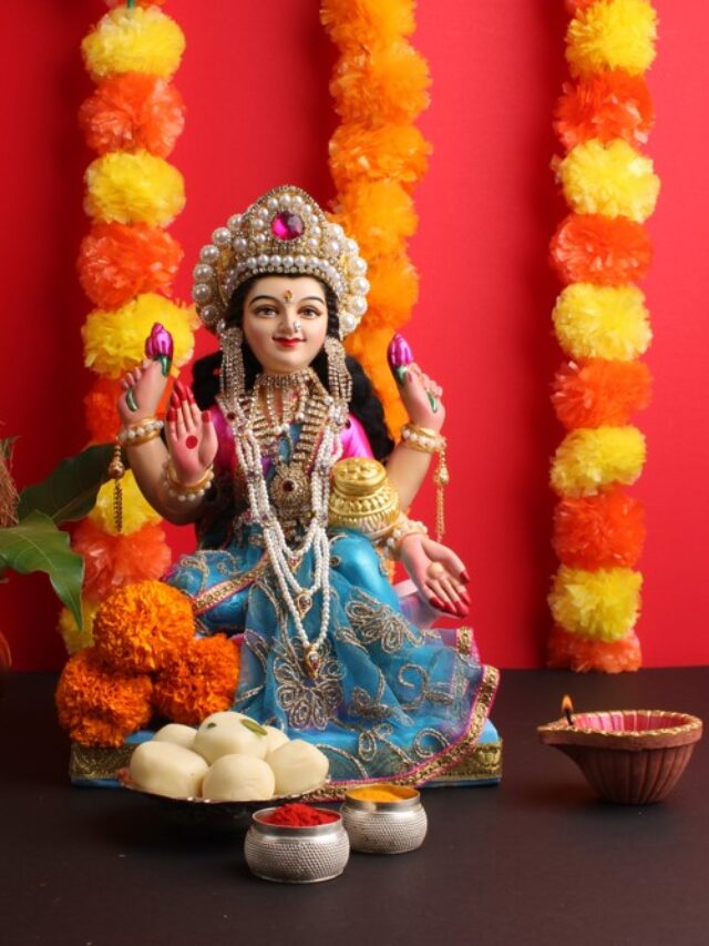 ఇంట్లో ఎవరైనా చనిపోతే ఏడాది పాటు పూజలు చేయవచ్చా… చేయకూడదా?