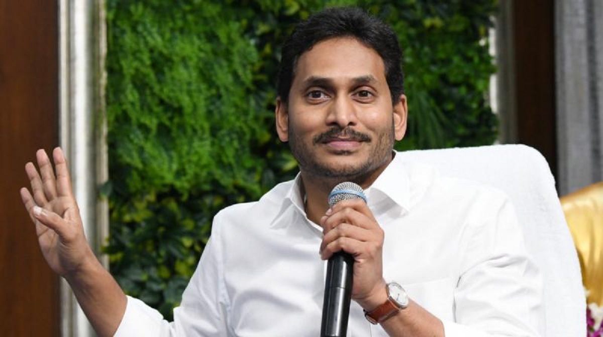 వైసీపీలో ఆ మాజీ మంత్రులకు షాక్ తప్పదా.?