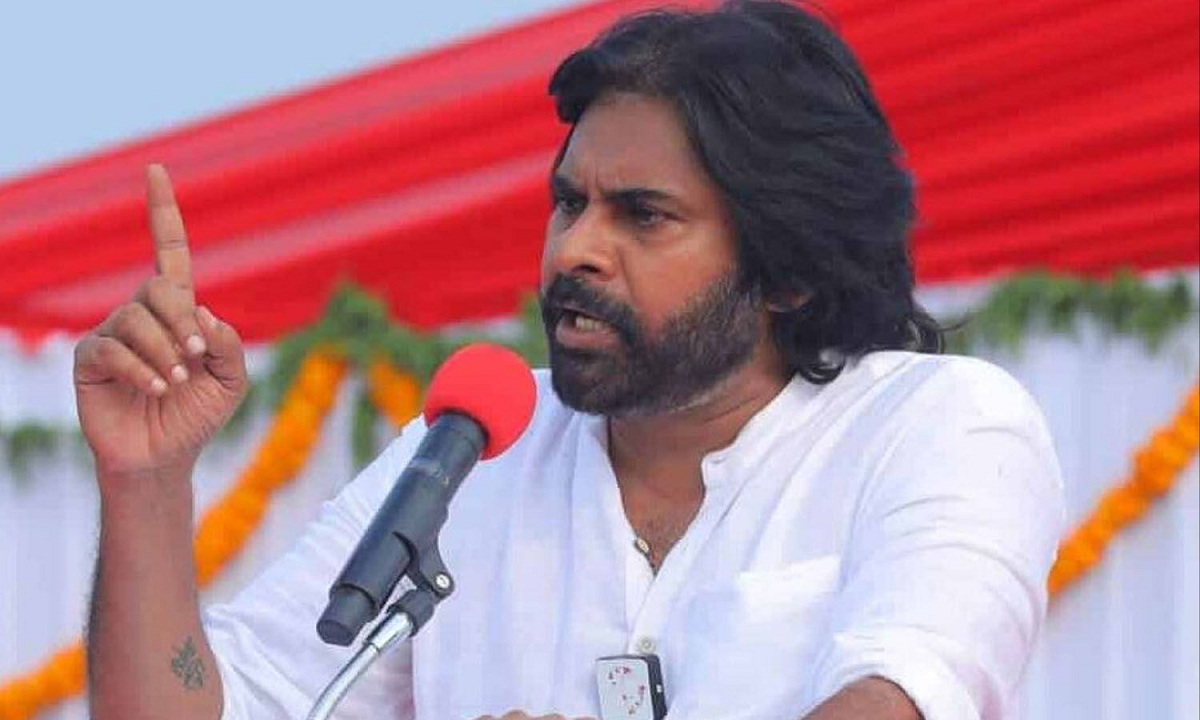 హింట్ దొరికింది: పవన్ అంటే అంతలోకువా?