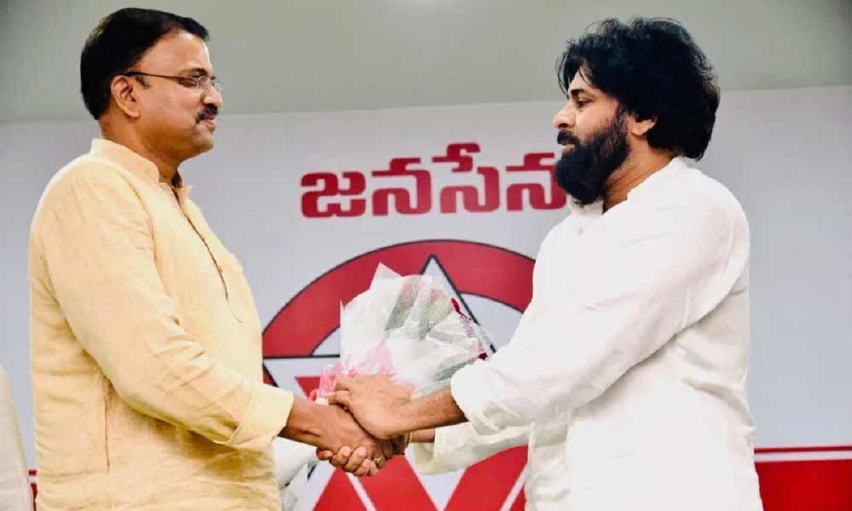 పవన్ కళ్యాణ్ పిలుపు కోసం జేడీ లక్ష్మినారాయణ వెయిటింగ్.!