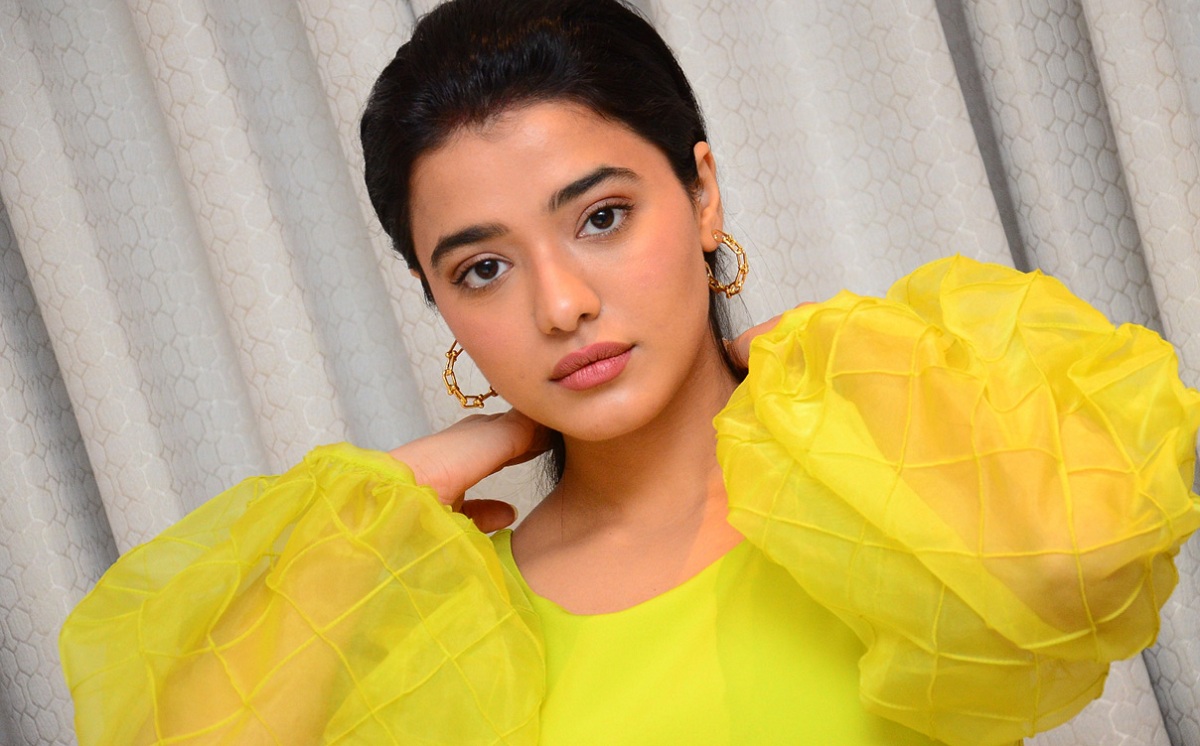 కేతిక శర్మ కాదా.? కృతి శెట్టి రాబోతోందా.?