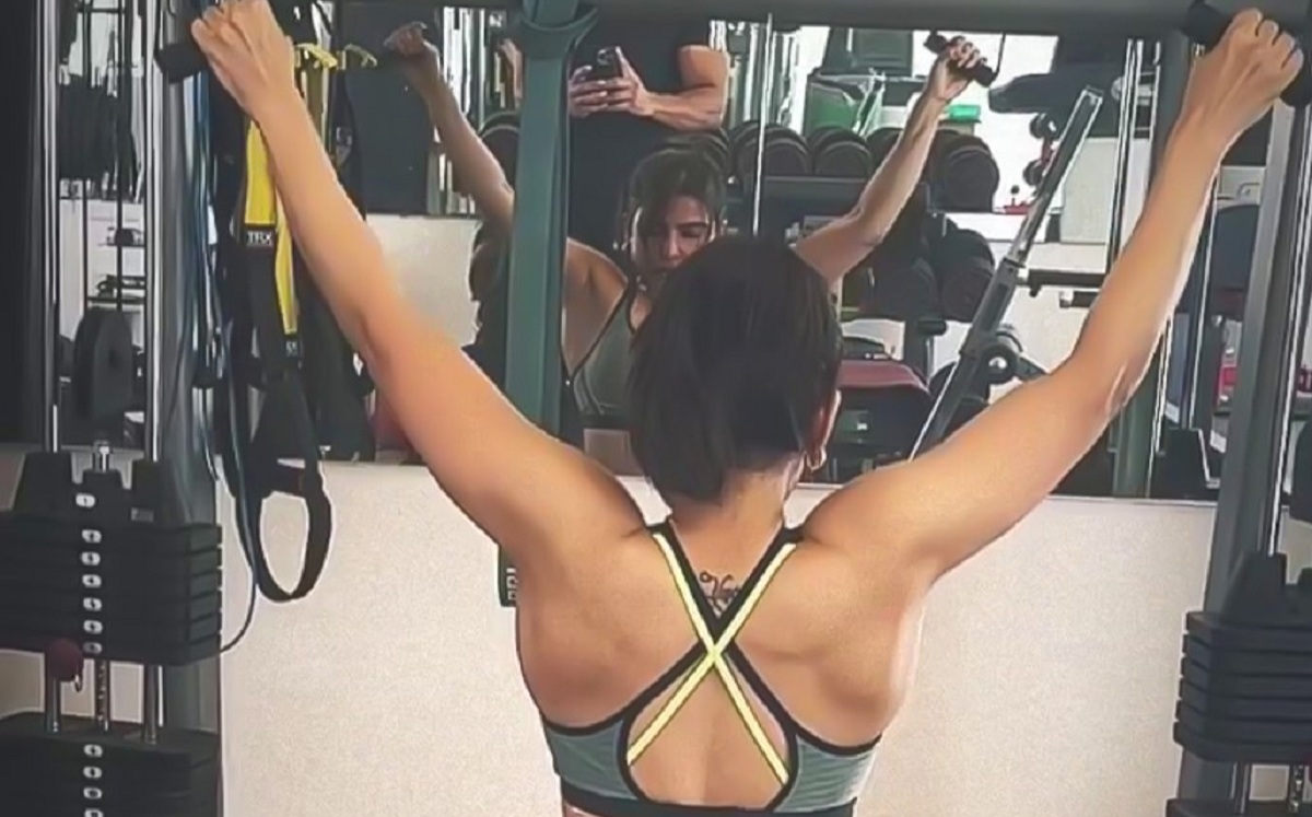 సామ్ వర్కౌట్.. గ్లామర్ ప్లస్ ఫిట్నెస్ మైండ్ బ్లోయింగ్!